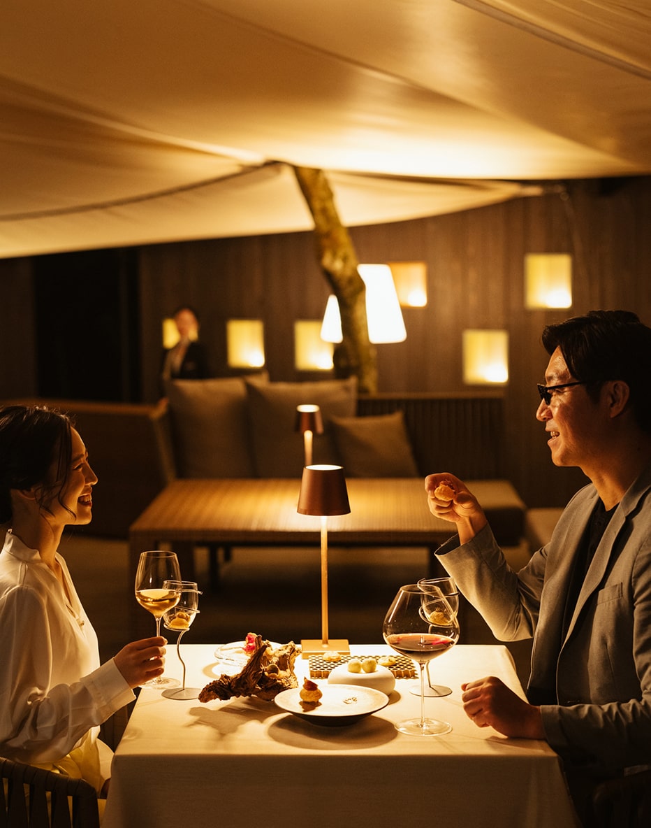 ブレストンコート　ユカワタン　テーブル